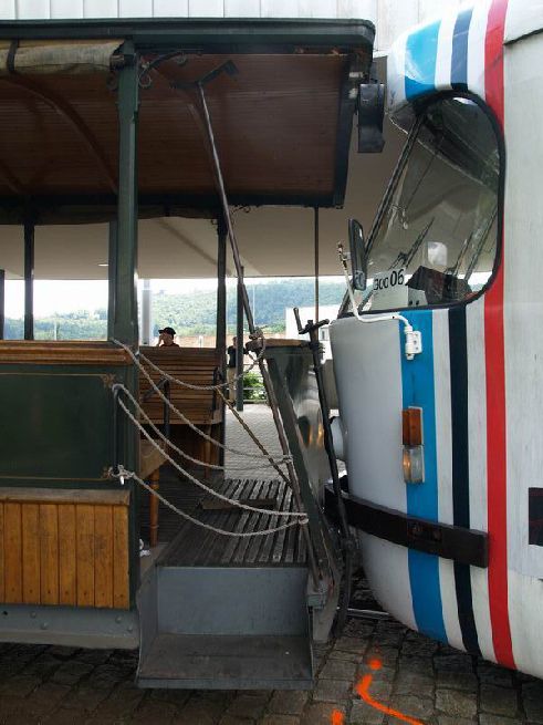 Najetí K2P ev. č. 1048 do soupravy parní tramvaje. Foto © Martin Šiler.