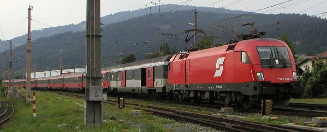 Lokomotiva 1116 045-4 v rakouském Althofenu. Foto 6. 8. 2003 © Roman Šiler.