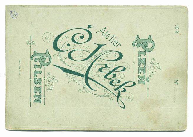 Zadní strana kartónů Hrbkových fotografií svědčí o významu fotografických atelierů v tehdejší době. Ve sbírkovém fondu ZČM jsou zastoupeny fotografie od Hrbka, jde však pravděpodobně o sourozence nebo jinou přízeň vlastníka ateliéru. Popřípadě jde pouze o shodu jmen. Ve fondu ZČM se nenachází žádný Hrbkův negativ s motivem pouliční dráhy. Oba negativy s tramvajemi můžeme považovat za ztracené.