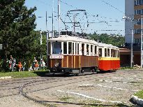 Motorový vůz č. 99 + vlek č. 263. Foto © Martin Šiler.