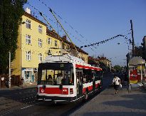 21Tr. na bývalé lince 136. Foto 22.4.2000 ©  Roman Šiler