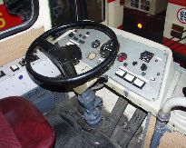 Kabina řidiče trolejbusu 14Tr. Foto 11.12.2001 © Roman Šiler