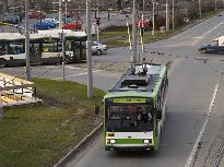Trolejbus 14Tr, vpozadí 24Tr. Foto © Roman Šiler 11.4.2006