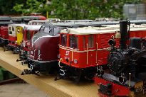 Depo závodních strojů bylo tentokrát na stole.