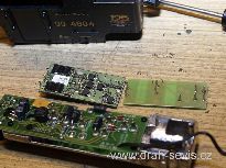 základní deska modelu, dekodér a odejmutá analogová spojovací deska