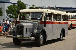 Unikátní olomoucký autobus evid. č. 18 –levosměrné předválečné vozidlo – obdivuhodné.