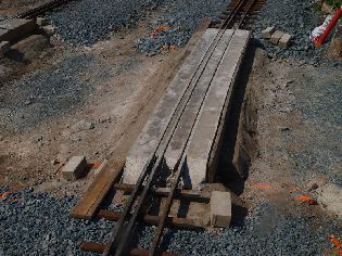 Hotový betonový přejezd. Foto 18. 7. 2011 © Roman Šiler.