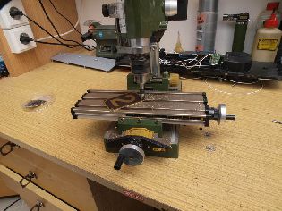 Záhlubník na stojanové vrtačce.