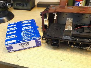 Krabička se zvukovým dekodérem Massoth.