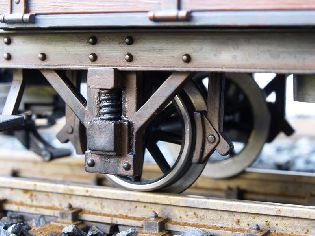 Scheba - hvězdicová kola na nákladním vozu.