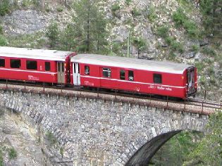 D 4214—18, Landwasserviadukt, foto 4. 6. 2005 © Martin Šiler.